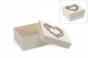 BOX W/LACED HEART 16X16X8CM
