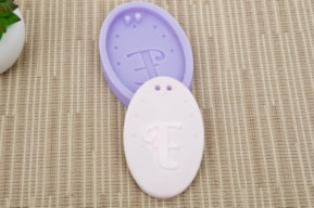 SILICON MOLD W/LETTER E 7.5X5.5X1.2CM MLD040