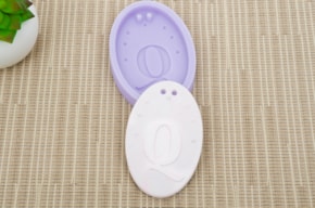 SILICON MOLD W/LETTER Q 7.5X5.5X1.2CM MLD052